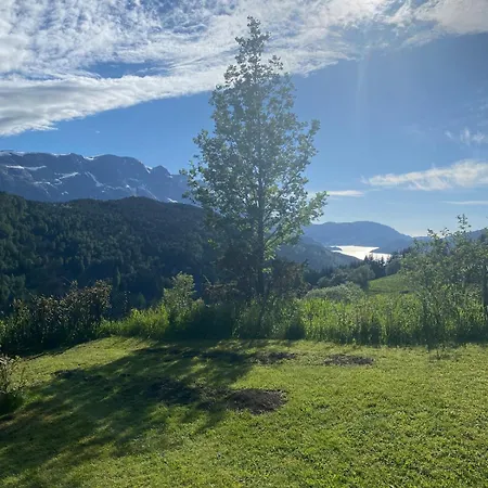 Charming In Spectacular Surroundings Forde (Sogn og Fjordane)